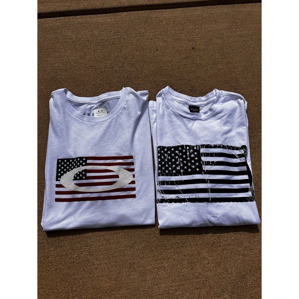 Oakley Mens S Small Short Sleeve T-Shirt Graphic Tee White American Flag 2 Pack